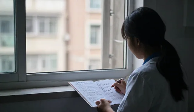 提示词交易怎么学最快,掌握优化策略与技巧